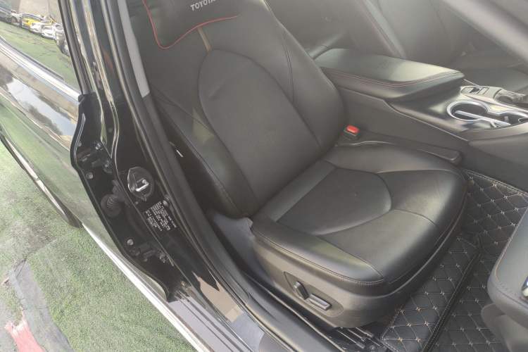 Used Toyota Camry 2023 2.0G Luxury Edition Right Front Seat