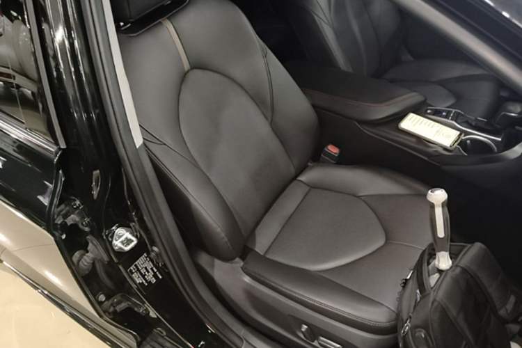 Used Toyota Camry 2023 2.5G Luxury Edition Right Front Seat