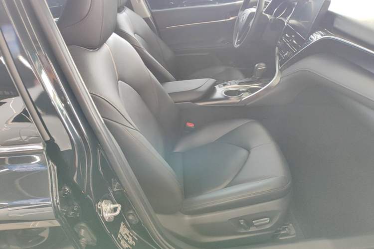 Used Toyota Camry 2023 2.0G Luxury Edition Right Front Seat