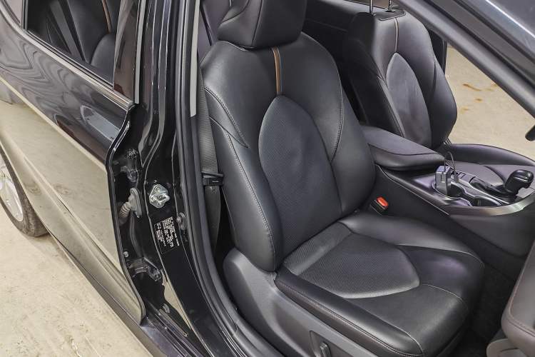 Used Toyota Camry 2023 2.0GVP Premier Edition Right Front Seat
