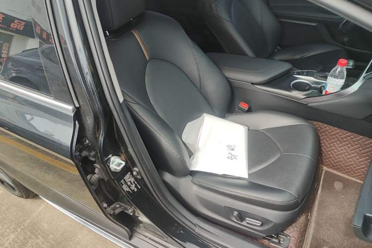 Used Toyota Camry 2023 2.0G Luxury Edition Right Front Seat