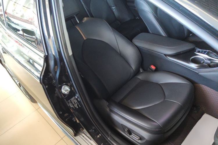 Used Toyota Camry 2023 2.5G Luxury Edition Right Front Seat