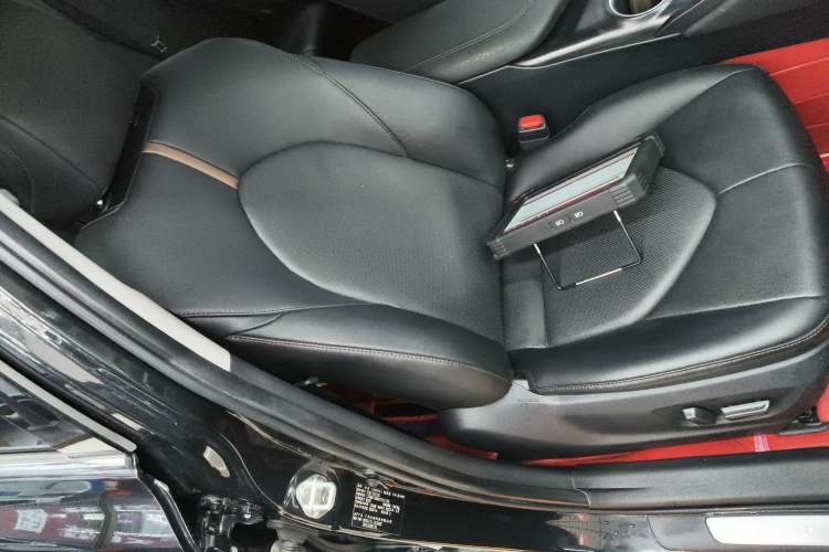 Used Toyota Camry 2023 2.0G Luxury Edition Right Front Seat