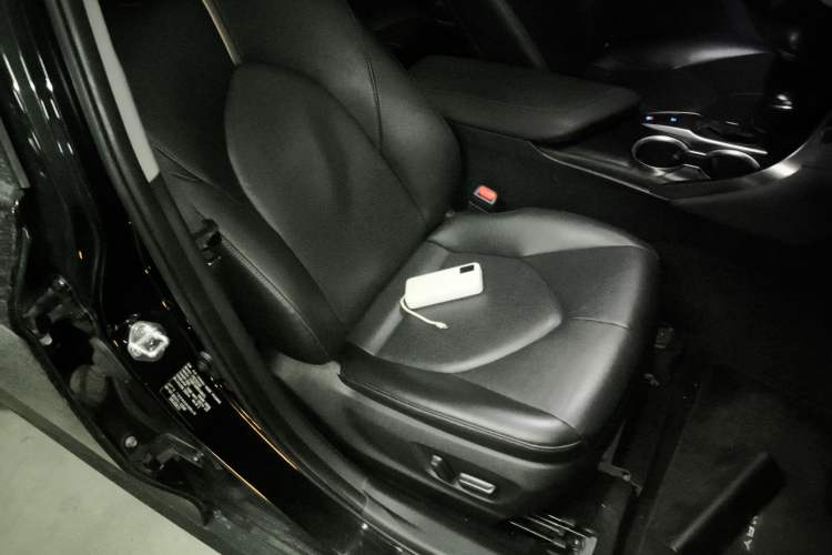 Used Toyota Camry 2023 2.0GVP Premier Edition Right Front Seat