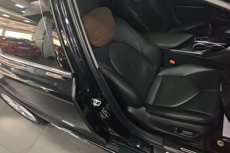 Used Toyota Camry 2023 2.0G Luxury Edition Right Front Seat