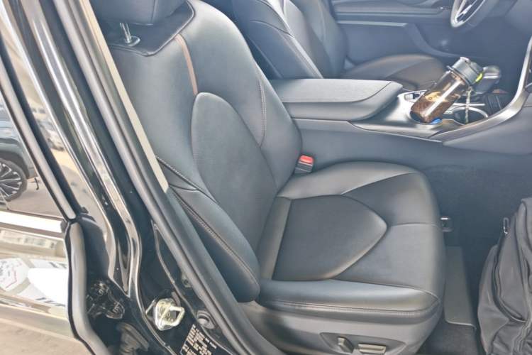 Used Toyota Camry 2023 2.0G Luxury Edition Right Front Seat