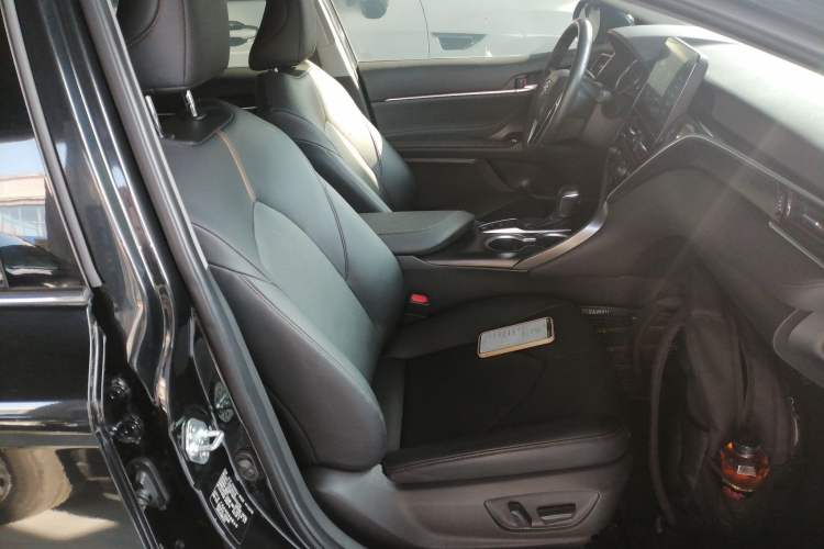Used Toyota Camry 2023 2.0G Luxury Edition Right Front Seat