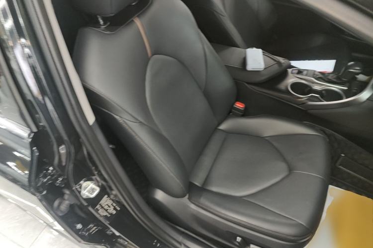 Used Toyota Camry 2023 2.0G Luxury Edition Right Front Seat