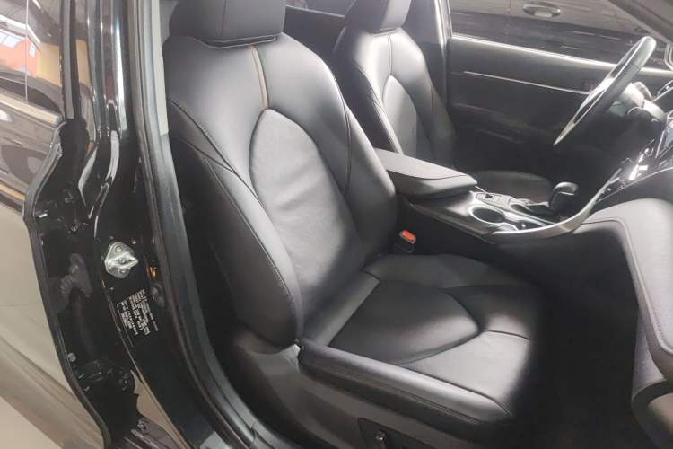 Used Toyota Camry 2023 2.0GVP Premier Edition Right Front Seat
