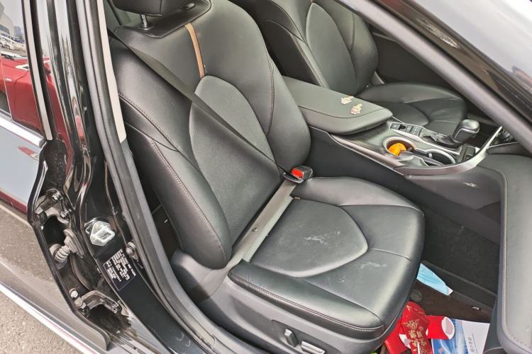 Used Toyota Camry 2023 2.5G Luxury Edition Right Front Seat