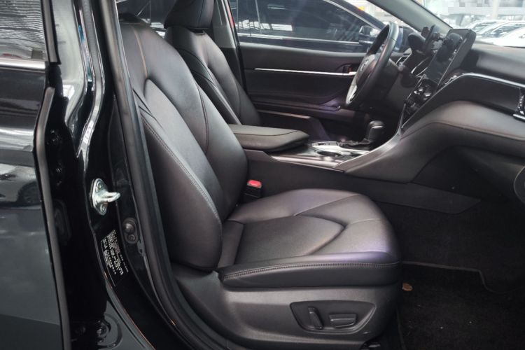 Used Toyota Camry 2023 2.0G Luxury Edition Right Front Seat