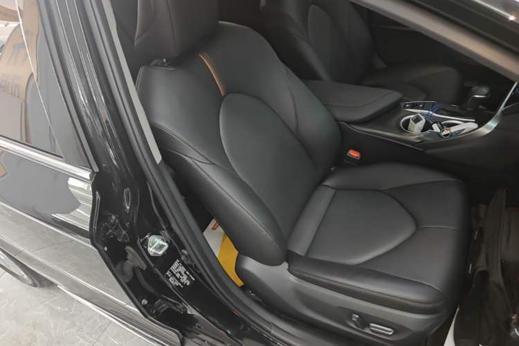 Used Toyota Camry 2023 2.0G Luxury Edition Right Front Seat