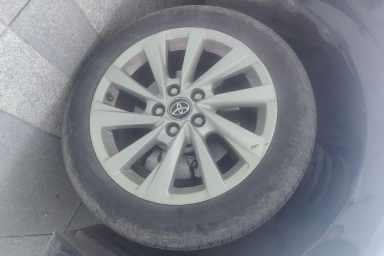 Used Toyota Camry 2023 2.0G Luxury Edition Right Front Wheel Hub