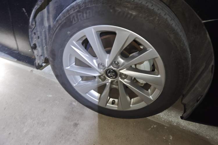 Used Toyota Camry 2023 2.0G Luxury Edition Right Front Wheel Hub