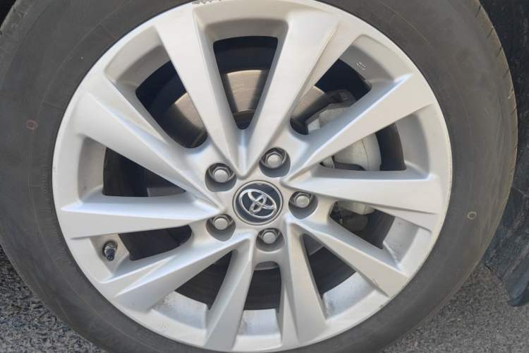 Used Toyota Camry 2023 2.0G Luxury Edition Right Front Wheel Hub