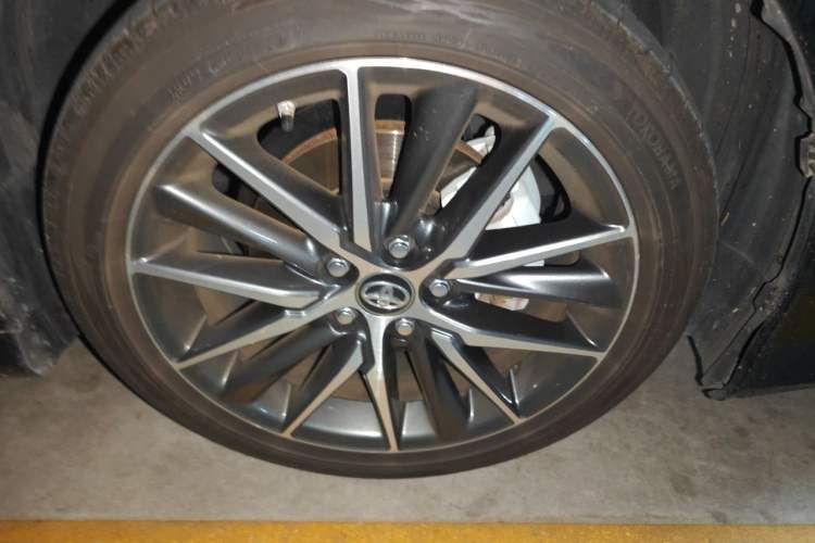Used Toyota Camry 2023 2.5G Luxury Edition Right Front Wheel Hub