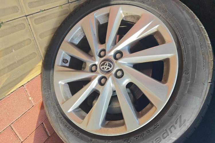 Used Toyota Camry 2023 2.0G Luxury Edition Right Front Wheel Hub