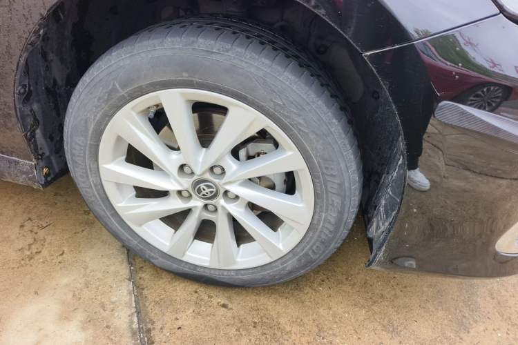 Used Toyota Camry 2023 2.0G Luxury Edition Right Front Wheel Hub
