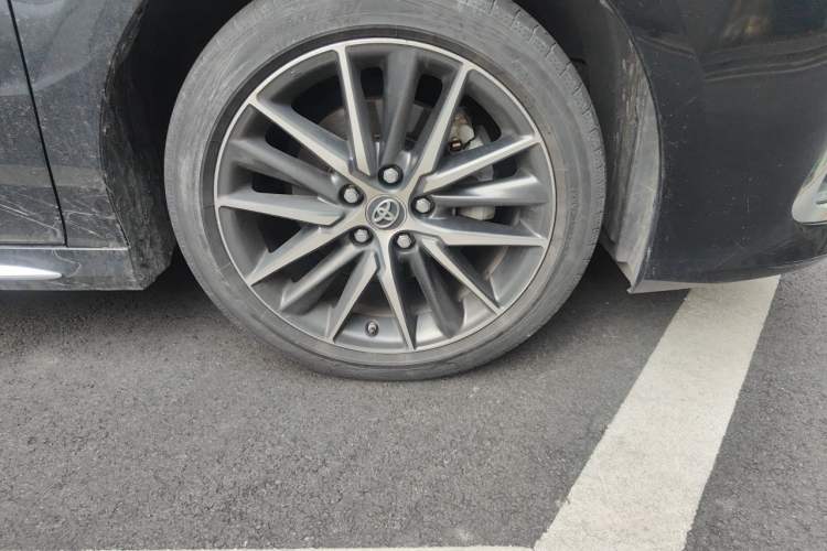 Used Toyota Camry 2023 2.5G Luxury Edition Right Front Wheel Hub
