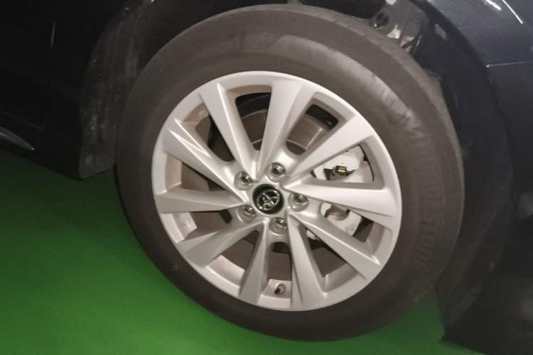 Used Toyota Camry 2023 2.0G Luxury Edition Right Front Wheel Hub