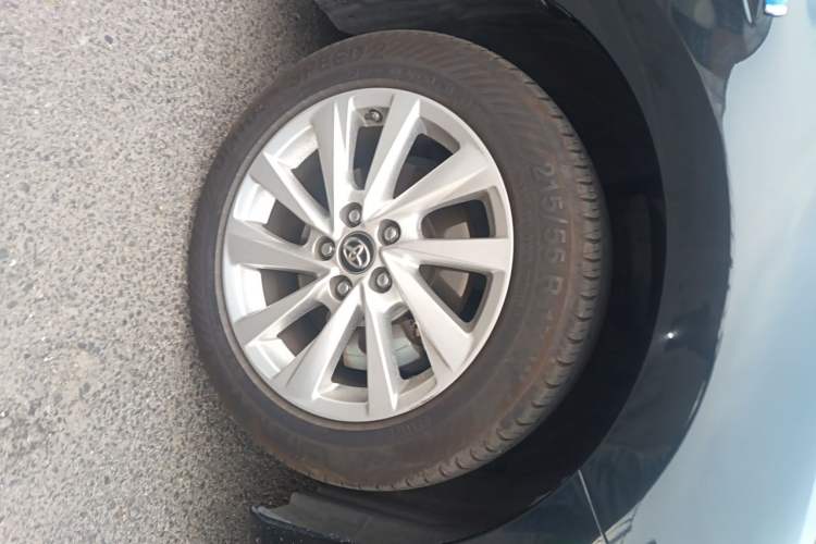 Used Toyota Camry 2023 Dual-Motor 2.5 HGVP Leading Edition Right Front Wheel Hub