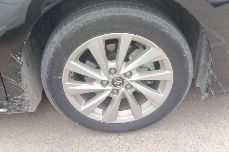 Used Toyota Camry 2023 2.0G Luxury Edition Right Front Wheel Hub