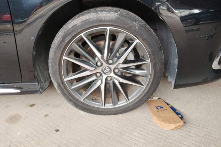 Used Toyota Camry 2023 2.5G Luxury Edition Right Front Wheel Hub
