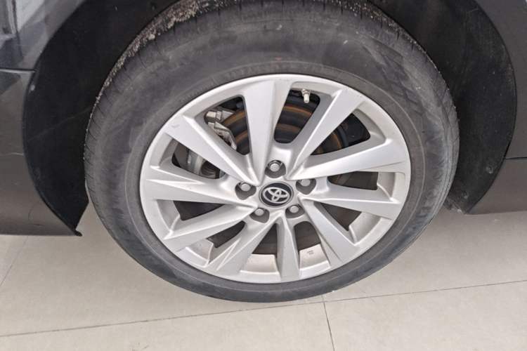 Used Toyota Camry 2023 2.0GVP Premier Edition Right Rear Wheel Hub
