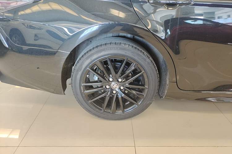 Used Toyota Camry 2023 2.0S Knight Edition Right Rear Wheel Hub