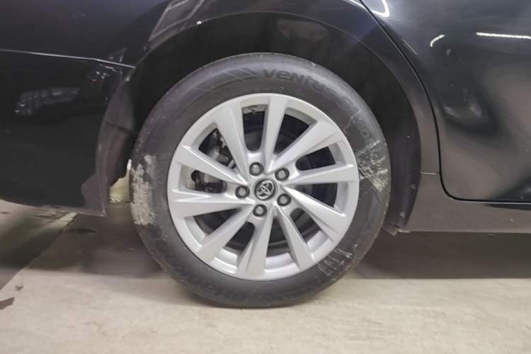 Used Toyota Camry 2023 2.0GVP Premier Edition Right Rear Wheel Hub