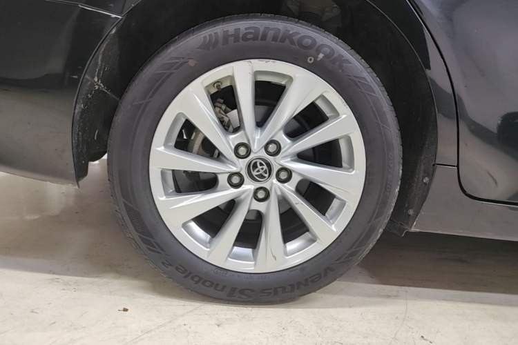 Used Toyota Camry 2023 2.0GVP Premier Edition Right Rear Wheel Hub