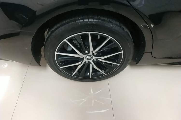 Used Toyota Camry 2023 2.0S FENGSHANG Edition Right Rear Wheel Hub
