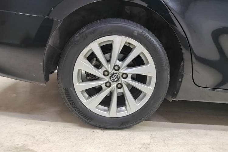 Used Toyota Camry 2023 2.0GVP Premier Edition Right Rear Wheel Hub