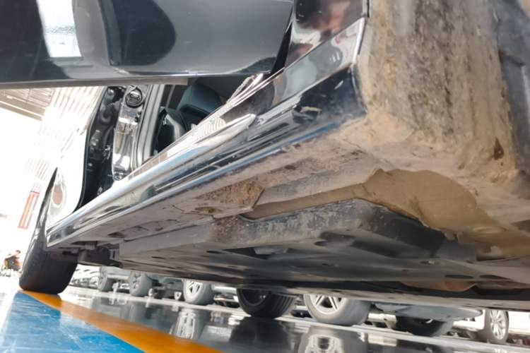 Used Toyota Camry 2023 Dual-Motor 2.5HG Luxury Edition Right Side Sill