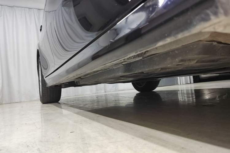 Used Toyota Camry 2023 2.0GVP Premier Edition Right Side Sill