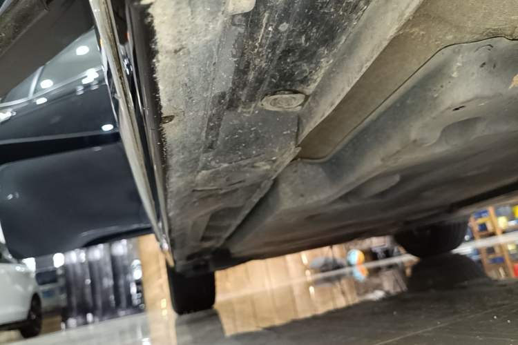 Used Toyota Camry 2023 Dual-Motor 2.5HG Luxury Edition Right Side Sill