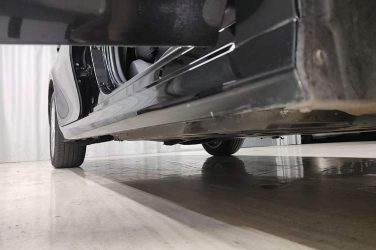 Used Toyota Camry 2023 2.0GVP Premier Edition Right Side Sill