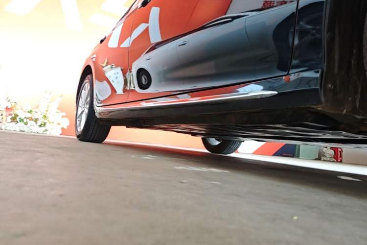 Used Toyota Camry 2023 2.0G Luxury Edition Right Side Sill