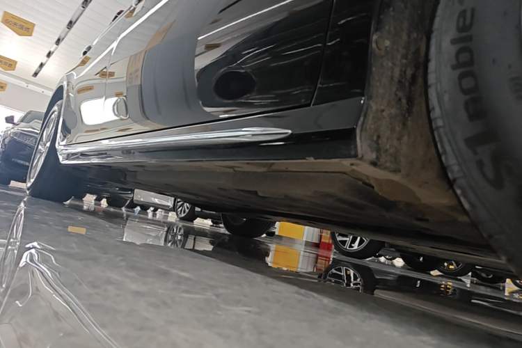 Used Toyota Camry 2023 2.0G Luxury Edition Right Side Sill