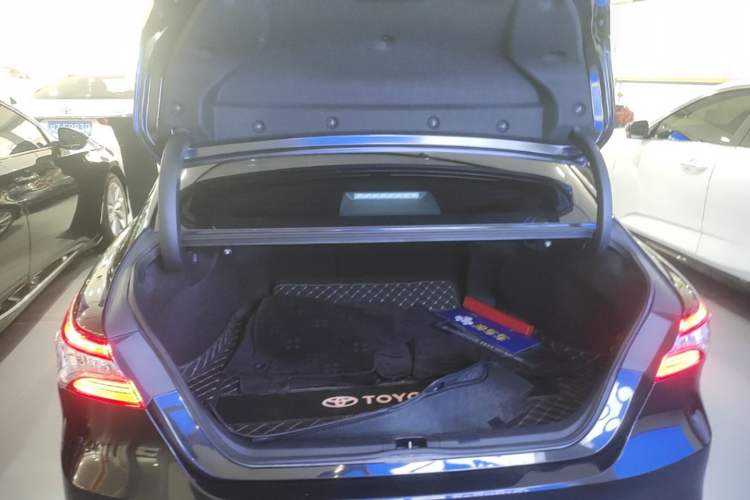 Used Toyota Camry 2023 2.0G Luxury Edition Trunk