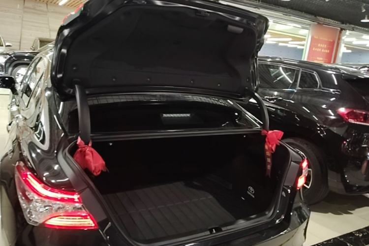 Used Toyota Camry 2023 2.5G Luxury Edition Trunk