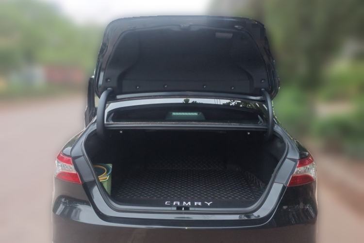 Used Toyota Camry 2023 2.0G Luxury Edition Trunk