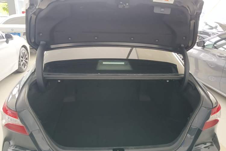 Used Toyota Camry 2023 2.0G Luxury Edition Trunk