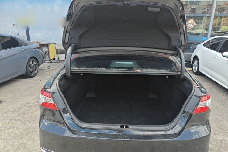 Used Toyota Camry 2023 2.0G Luxury Edition Trunk