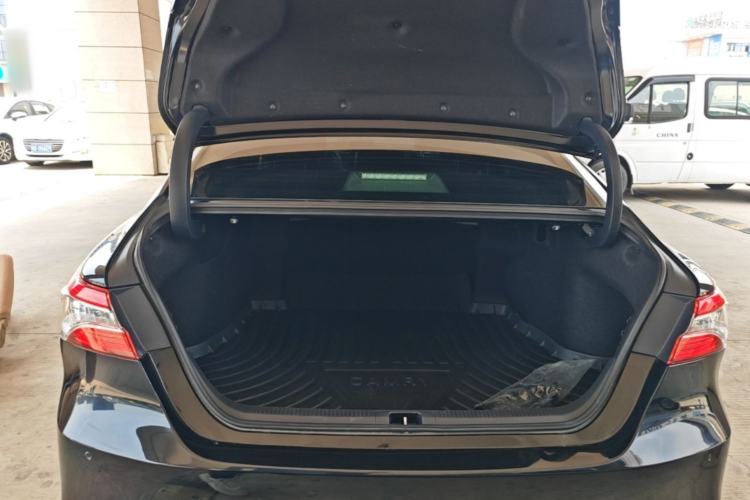 Used Toyota Camry 2023 2.0G Luxury Edition Trunk