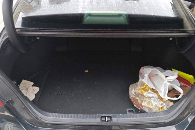 Used Toyota Camry 2023 2.0G Luxury Edition Trunk