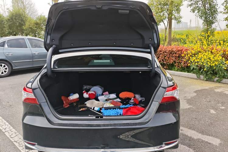 Used Toyota Camry 2023 2.5G Luxury Edition Trunk