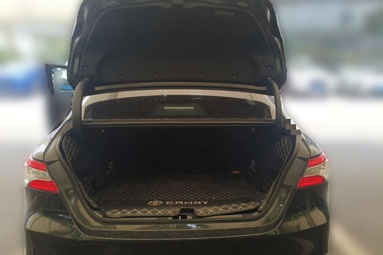 Used Toyota Camry 2023 2.5G Luxury Edition Trunk