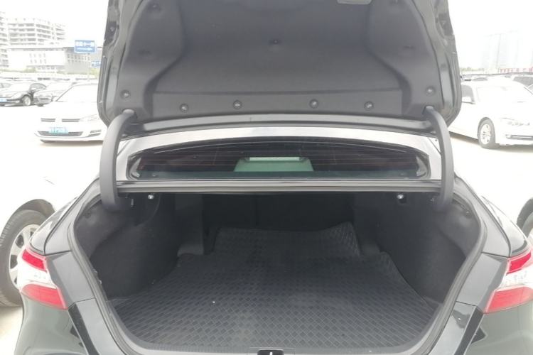 Used Toyota Camry 2023 2.0G Luxury Edition Trunk