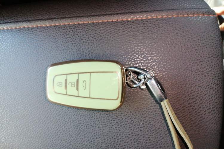 Used Toyota Camry 2023 2.5G Luxury Edition Vehicle Key